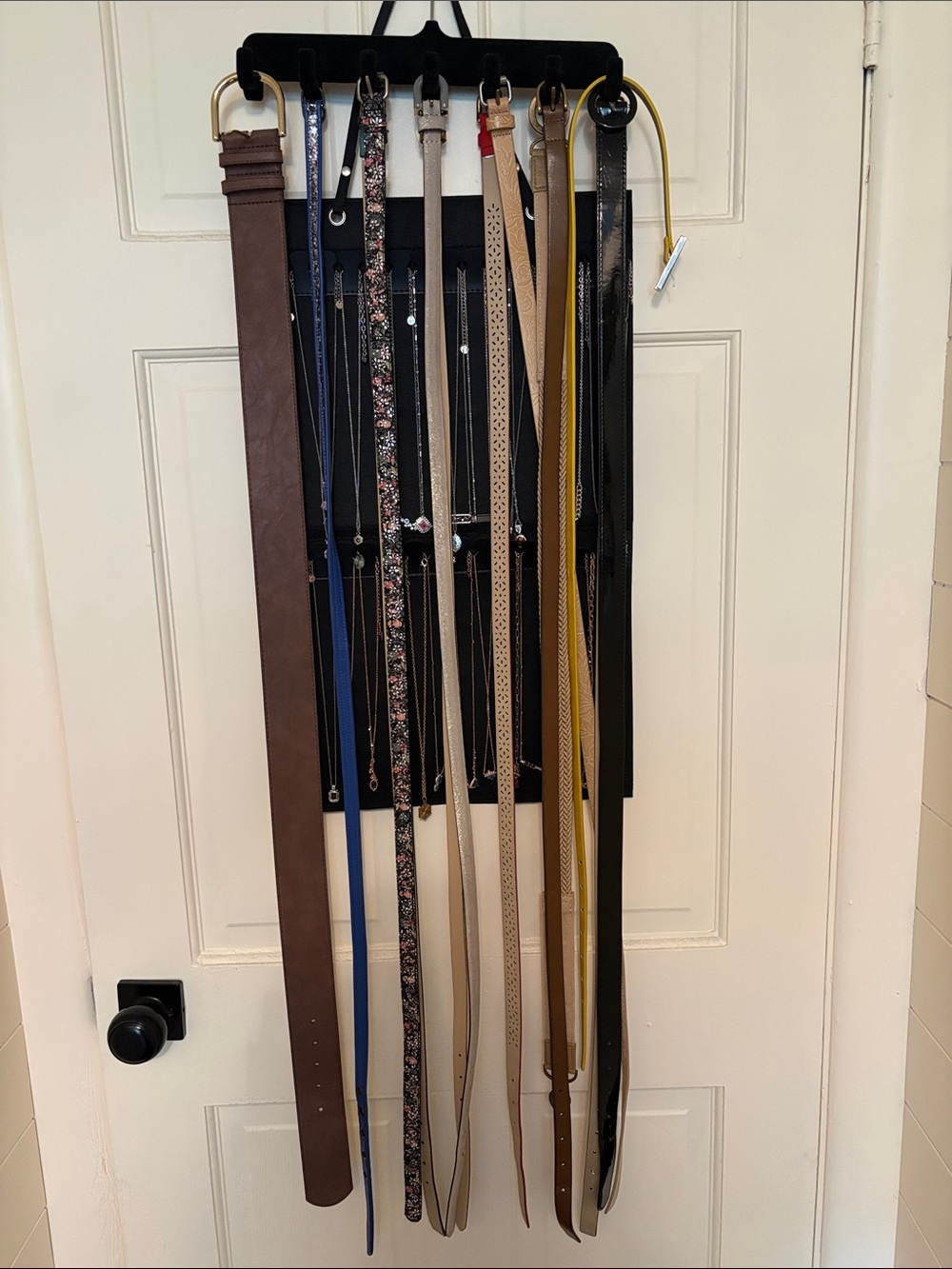 Multi-Strip Belt and Accessories Organizer - Black and 13 size l/xl belts